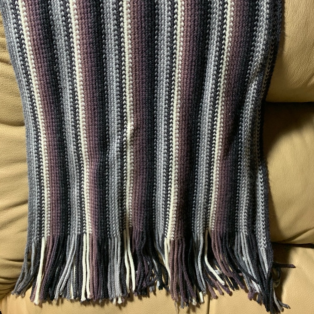 Perry Ellis men’s scarf